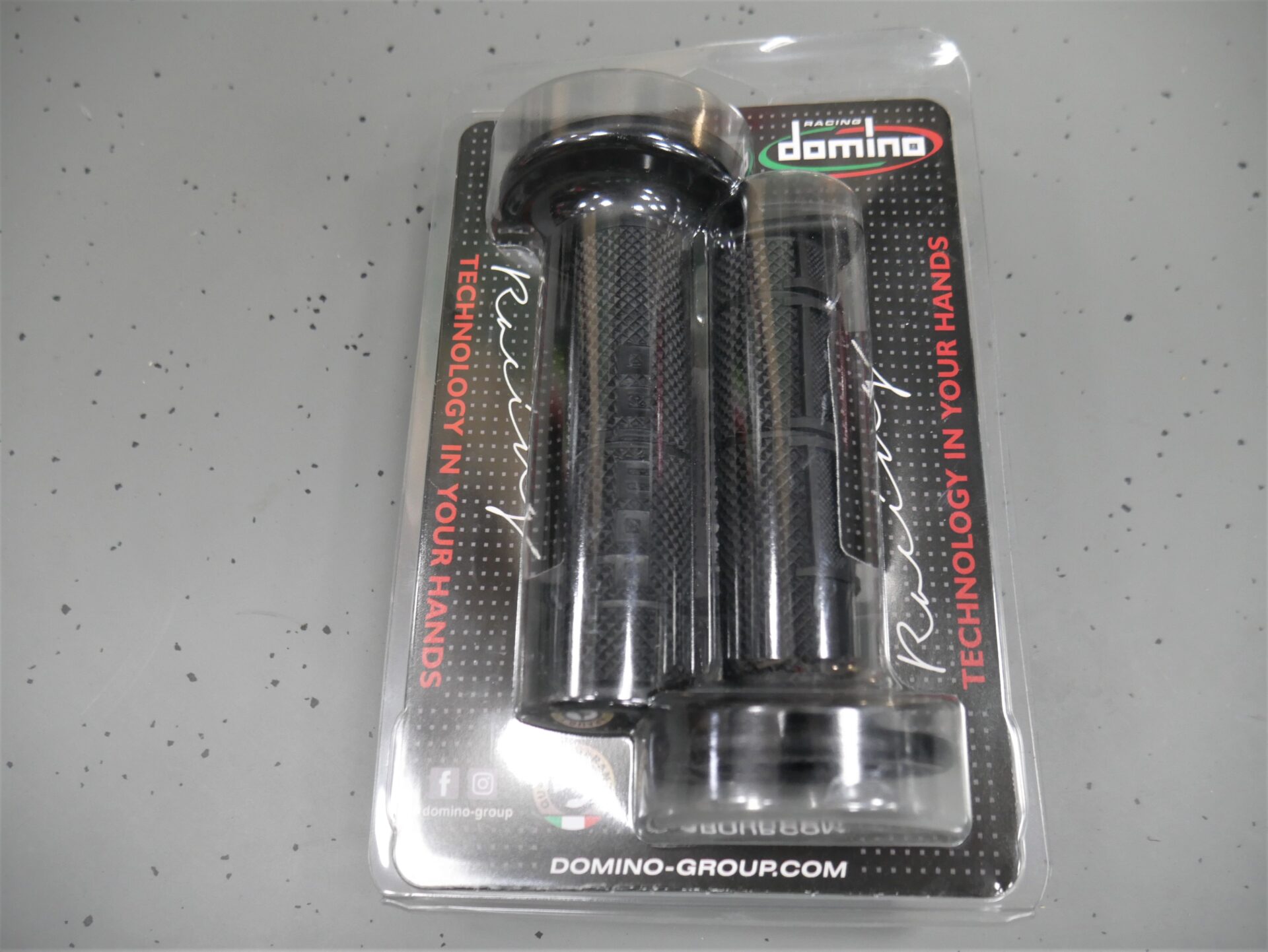 Domino Handvatten Zwart